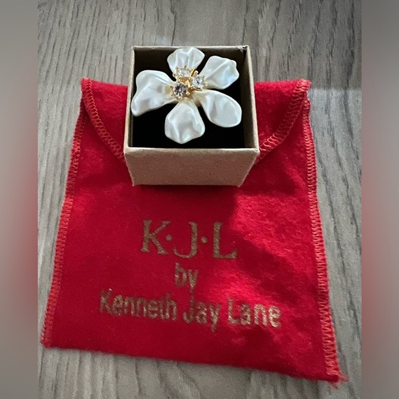 Vintage KJL Kenneth Jay Lane Flower Petal Ring - Picture 1 of 5